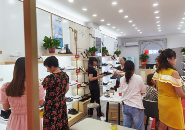 北京布鞋加盟生意怎么樣？如何選擇品牌和銷售類型?